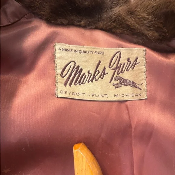 Luxurious Mink Long Coat…..Vintage - Picture 3 of 14